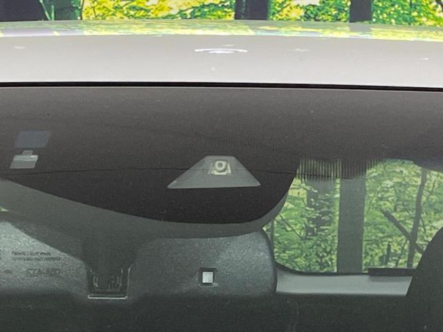 ヴェゼル ハイブリッドZ・ホンダセンシング 純正ナビ バックカメラ 衝突被害軽減システム レーダークルーズ 禁煙車  シートヒーター スマートキー LEDヘッド ETC 車線逸脱警報 オートライト デュアルエアコン 電動パーキングブレーキ(6枚目)