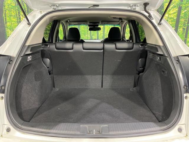 ヴェゼル ハイブリッドZ・ホンダセンシング 純正ナビ バックカメラ 衝突被害軽減システム レーダークルーズ 禁煙車  シートヒーター スマートキー LEDヘッド ETC 車線逸脱警報 オートライト デュアルエアコン 電動パーキングブレーキ(11枚目)