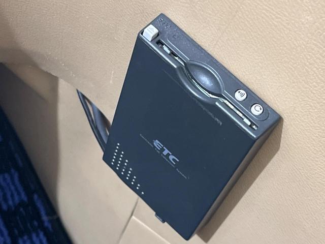 エリシオン Gエアロ 両側電動ドア SDナビ バックカメラ 禁煙車 ドラレコ スマートキー HIDヘッド ETC オートライト デュアルエアコン リアエアコン Bluetooth CD DVD再生 フルセグ HIDフォグ(32枚目)