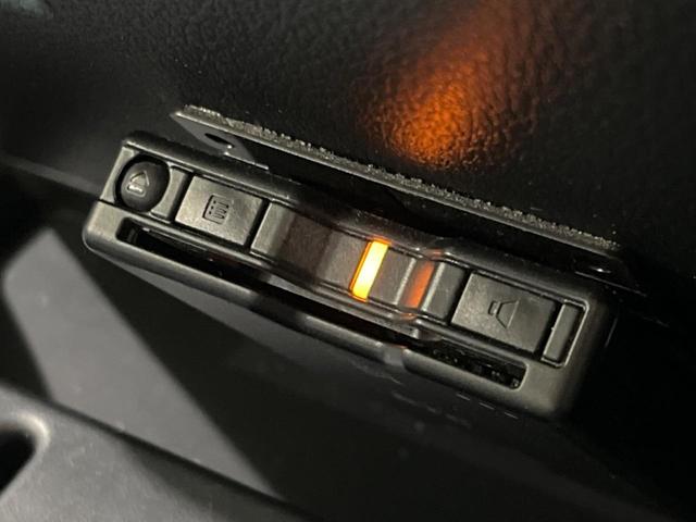 ハイゼットトラック ジャンボＳＡＩＩＩｔ　４ＷＤ　純正ナビ　衝突被害軽減システム　禁煙車　ＬＥＤヘッド　ＥＴＣ　オートライト　Ｂｌｕｅｔｏｏｔｈ　ＣＤ　ＤＶＤ再生　ＬＥＤフォグ　１５インチアルミ　キーレスエントリー（6枚目）