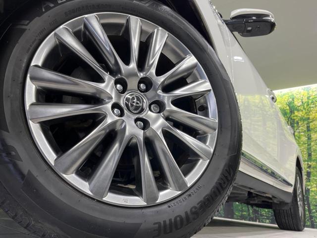 ハリアーハイブリッド プレミアム　アドバンスドパッケージ　純正８型ナビ　ＪＢＬサウンド　全周囲カメラ　禁煙車　衝突軽減装置　レーダークルーズ　パワーバックドア　オートライト　オートマチックハイビーム　ＥＴＣ　ＬＥＤヘッド　スマートキー　オートエアコン（14枚目）