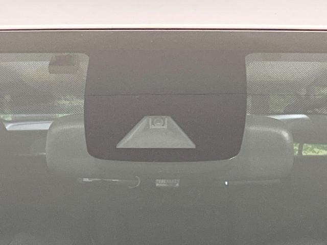 プリウス S SDナビ バックカメラ 衝害軽減システム レーダークルーズ 禁煙車 コーナーセンサー ドラレコ スマートキー LEDヘッド ETC2.0 オートハイビーム 車線逸脱警報 オートライト オートエアコン(5枚目)