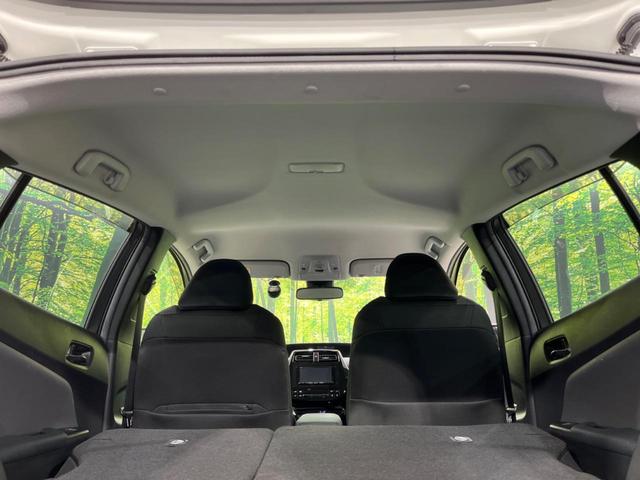 プリウス S SDナビ バックカメラ 衝害軽減システム レーダークルーズ 禁煙車 コーナーセンサー ドラレコ スマートキー LEDヘッド ETC2.0 オートハイビーム 車線逸脱警報 オートライト オートエアコン(39枚目)