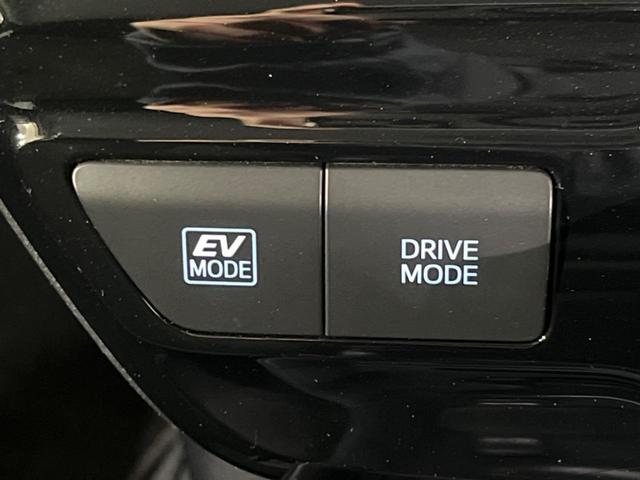 プリウス S SDナビ バックカメラ 衝害軽減システム レーダークルーズ 禁煙車 コーナーセンサー ドラレコ スマートキー LEDヘッド ETC2.0 オートハイビーム 車線逸脱警報 オートライト オートエアコン(44枚目)