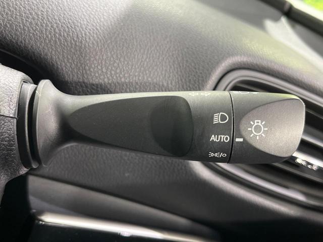 プリウス S SDナビ バックカメラ 衝害軽減システム レーダークルーズ 禁煙車 コーナーセンサー ドラレコ スマートキー LEDヘッド ETC2.0 オートハイビーム 車線逸脱警報 オートライト オートエアコン(46枚目)