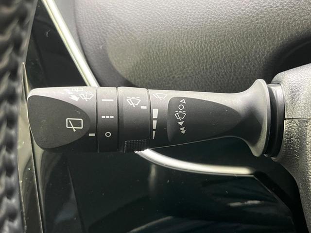 プリウス S SDナビ バックカメラ 衝害軽減システム レーダークルーズ 禁煙車 コーナーセンサー ドラレコ スマートキー LEDヘッド ETC2.0 オートハイビーム 車線逸脱警報 オートライト オートエアコン(47枚目)