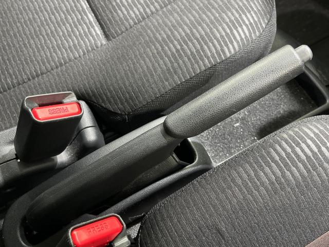 ハイゼットカーゴ DX 4WD バックカメラ スマートアシスト 禁煙車 オートライト 車線逸脱警報 誤発進抑制機能 先行車発進オシラセ機能 DVD/CD再生 Bluetooth接続 キーレス(26枚目)