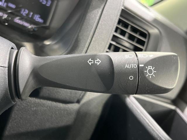 ハイゼットカーゴ DX 4WD バックカメラ スマートアシスト 禁煙車 オートライト 車線逸脱警報 誤発進抑制機能 先行車発進オシラセ機能 DVD/CD再生 Bluetooth接続 キーレス(32枚目)