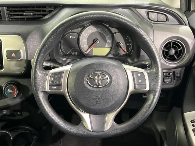 ヴィッツ F 4WD SDナビ バックカメラ プリクラッシュセーフティ ETC HIDヘッド オートマチックハイビーム 先行車発進オシラセ機能 オートライト Bluetooth接続 14インチアルミ(11枚目)