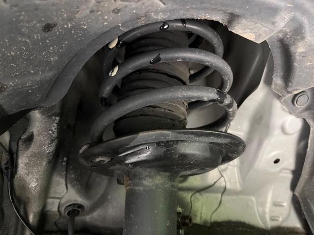 ヴィッツ F 4WD SDナビ バックカメラ プリクラッシュセーフティ ETC HIDヘッド オートマチックハイビーム 先行車発進オシラセ機能 オートライト Bluetooth接続 14インチアルミ(20枚目)