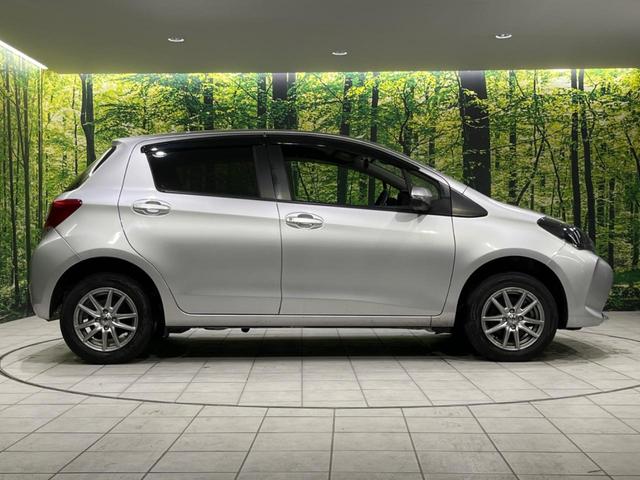 ヴィッツ F 4WD SDナビ バックカメラ プリクラッシュセーフティ ETC HIDヘッド オートマチックハイビーム 先行車発進オシラセ機能 オートライト Bluetooth接続 14インチアルミ(28枚目)