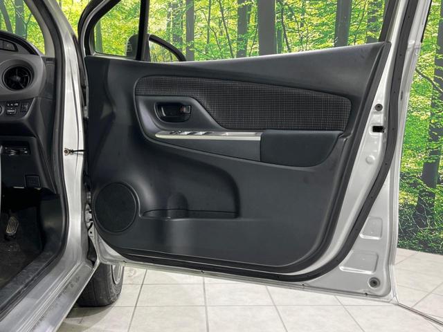 ヴィッツ F 4WD SDナビ バックカメラ プリクラッシュセーフティ ETC HIDヘッド オートマチックハイビーム 先行車発進オシラセ機能 オートライト Bluetooth接続 14インチアルミ(33枚目)