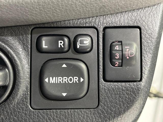 ヴィッツ F 4WD SDナビ バックカメラ プリクラッシュセーフティ ETC HIDヘッド オートマチックハイビーム 先行車発進オシラセ機能 オートライト Bluetooth接続 14インチアルミ(55枚目)