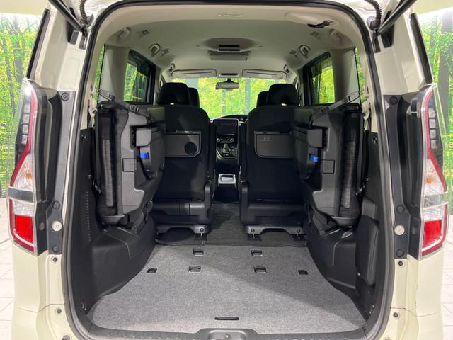 セレナ ｅ－パワー　ハイウェイスターＶ　２７後期型　純正１１型ナビ　後席モニター　ハンズフリー機能付両側電動スライド　プロパイロット　禁煙車　レーダークルーズ　バックカメラ　ＥＴＣ　Ｂｌｕｅｔｏｏｔｈ　フルセグ　ＬＥＤヘッド　ＬＥＤフォグ（11枚目）