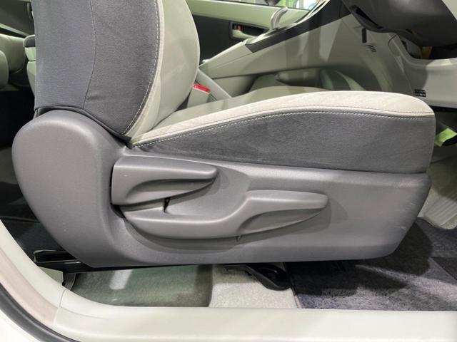 プリウス Ｓ　ＬＥＤエディション　純正ＳＤナビ　バックカメラ　禁煙車　スマートキー　ＬＥＤヘッドライト　ＥＴＣ　オートライト　オートエアコン　ＣＤ　ＤＶＤ再生　電動格納ミラー　フォグライト　盗難防止システム（47枚目）