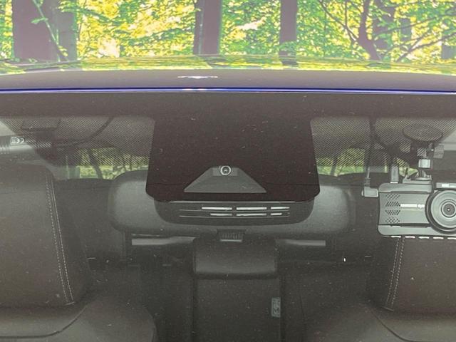 ヤリスクロス ハイブリッドZ 4WD 全周囲カメラ 純正8型ナビ付ディスプレイオーディオ 衝突軽減装置 レーダークルーズ 禁煙車 パワーシート ドラレコ フルセグTV スマートキー LEDヘッド ETC シートヒーター(5枚目)