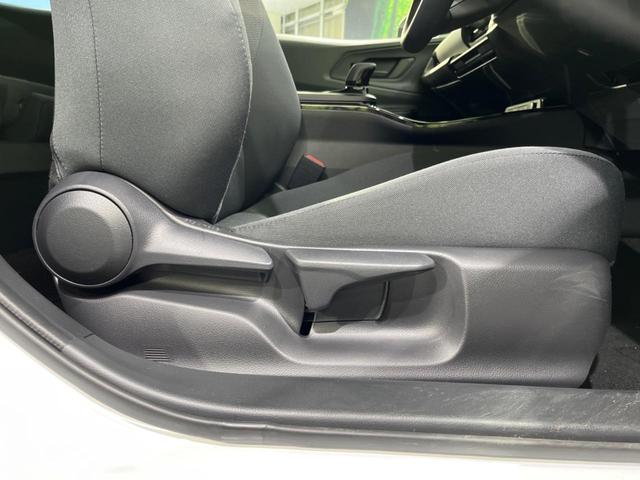 プリウス X 純正8型ディスプレイオーディオ バックカメラ 衝突軽減 レーダークルーズ 禁煙車 ドラレコ コーナーセンサー スマートキー LEDヘッド ETC2.0 オートハイビーム 車線逸脱警報 オートエアコン(32枚目)