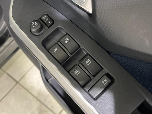 ルーミー カスタムＧ　４ＷＤ　ＳＤナビ　両側電動ドア　バックカメラ　衝突軽減システム　レーダークルーズ　禁煙車　コーナーセンサー　スマートキー　ＬＥＤヘッド　ＥＴＣ　オートハイビーム　車線逸脱警報　オートエアコン（43枚目）