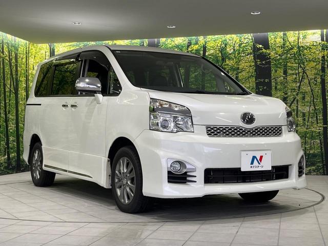 ヴォクシー ZS 煌III 4WD 両側電動ドア 後席モニター ALPINE8型ナビ バックカメラ 禁煙車 スマートキー HIDヘッド ETC デュアルエアコン 純正15インチアルミ Bluetooth 電動格納ミラー(17枚目)