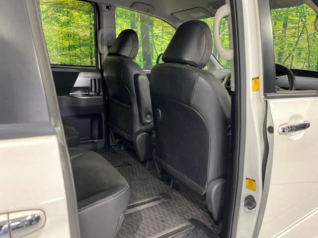 ヴォクシー ZS 煌III 4WD 両側電動ドア 後席モニター ALPINE8型ナビ バックカメラ 禁煙車 スマートキー HIDヘッド ETC デュアルエアコン 純正15インチアルミ Bluetooth 電動格納ミラー(33枚目)