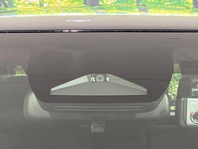 ヤリスクロス Ｇ　禁煙車　純正８型ディスプレイオーディオ　バックカメラ　Ｂｌｕｅｔｏｏｔｈ接続　衝突軽減装置　レーダークルコン　オートハイビーム　革巻きステアリング　ドライブモードセレクト　オートエアコン　スマートキー（5枚目）