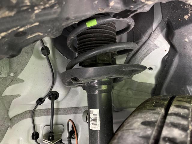 ヤリスクロス Ｇ　禁煙車　純正８型ディスプレイオーディオ　バックカメラ　Ｂｌｕｅｔｏｏｔｈ接続　衝突軽減装置　レーダークルコン　オートハイビーム　革巻きステアリング　ドライブモードセレクト　オートエアコン　スマートキー（20枚目）