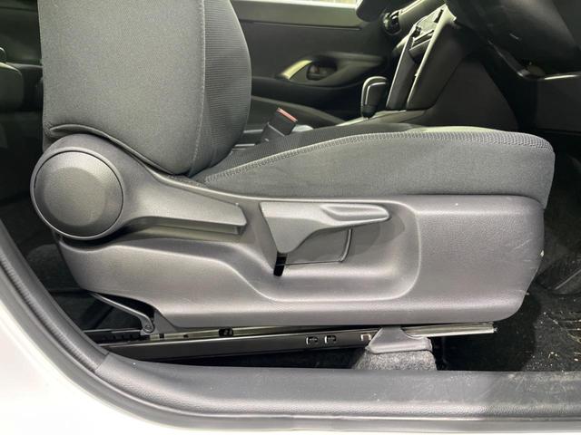 ヤリスクロス Ｇ　禁煙車　純正８型ディスプレイオーディオ　バックカメラ　Ｂｌｕｅｔｏｏｔｈ接続　衝突軽減装置　レーダークルコン　オートハイビーム　革巻きステアリング　ドライブモードセレクト　オートエアコン　スマートキー（34枚目）