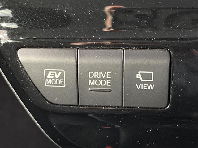 プリウス S 禁煙車 後期型 純正8型ディスプレイオーディオ バックカメラ Bluetooth接続 衝突軽減装置 レーダークルコン LEDヘッドライト オートハイビーム オートエアコン 革巻きステアリング ETC(7枚目)