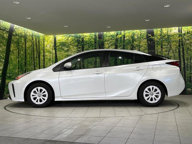 プリウス S 禁煙車 後期型 純正8型ディスプレイオーディオ バックカメラ Bluetooth接続 衝突軽減装置 レーダークルコン LEDヘッドライト オートハイビーム オートエアコン 革巻きステアリング ETC(25枚目)