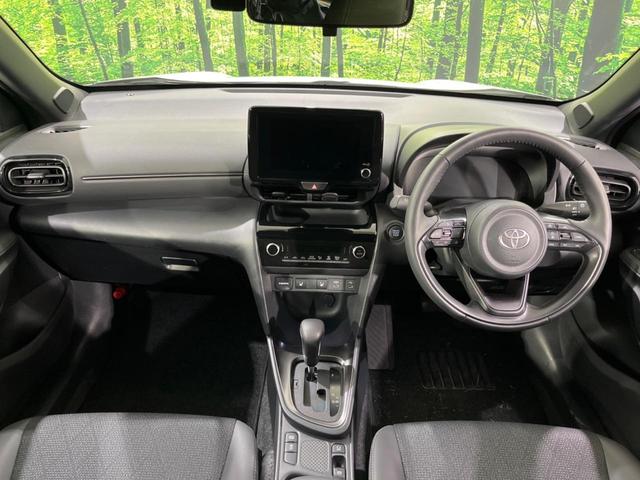 ヤリスクロス Z 禁煙車 後期型 純正8型ディスプレイオーディオ 全周囲カメラ フルセグTV Bluetooth接続 衝突軽減装置 アドバンストパーク ブラインドスポットモニター LEDヘッド オートハイビーム ETC(2枚目)