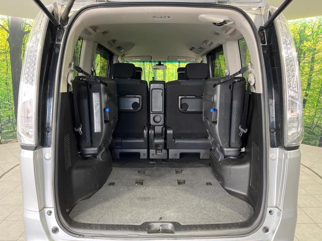 セレナ 20X Vセレクション+セーフティ S-ハイブリッド 禁煙車 純正ナビ バックカメラ CD/DVD/地デジTV Bluetooth接続 衝突軽減装置 クルーズコントロール レーンアシスト 両側電動スライドドア リアオートエアコン 後席ロールサンシェード(30枚目)