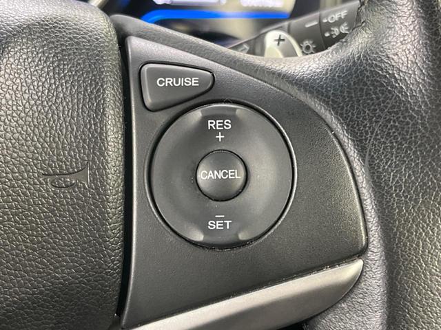 【クルーズコントロール】高速道路もラクラク走行。アクセルを離しても一定速度で走行ができ、長距離運転時の負担を軽減！加速・減速も簡単なスイッチ操作で調整できます。
