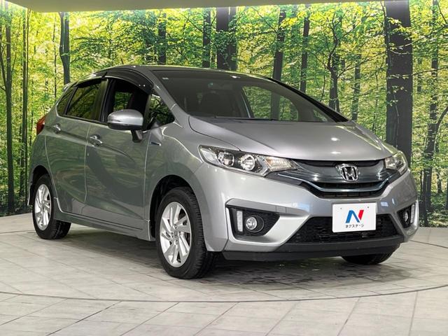 高透明度のガラス皮膜で撥水はもちろん、上質なツヤ・光沢を実現。紫外線や酸性雨から大切な愛車を保護し、色あせ・劣化を防止。「弾スプラッシュコート」、「弾プリミッサコート」からお選びいただけます。