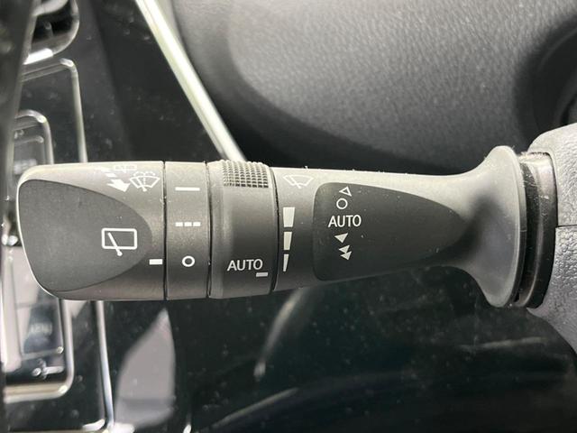 プリウス A 4wd 純正SDナビ バックカメラ ドラレコ 禁煙車 ビルトインETC レーダークルーズ コーナーセンサー スマートキー LEDヘッド オートハイビーム オートライト オートエアコン(45枚目)