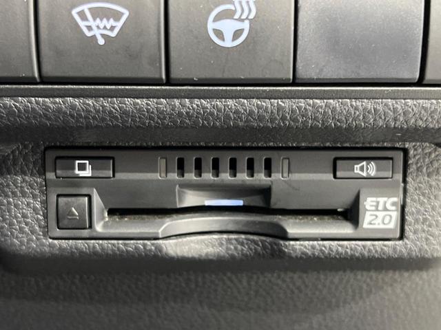 カローラツーリング ハイブリッド ダブルバイビー 4WD 純正8型デイスプレイオーデイオ バックカメラ 衝突被害軽減システム レーダークルーズ 禁煙車 ハーフレザーシート ドラレコ コーナーセンサー スマートキー LEDヘッド ETC2.0(7枚目)