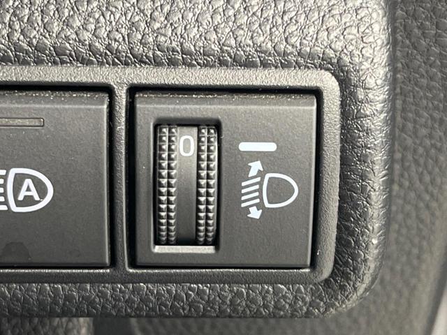 カローラツーリング ハイブリッド ダブルバイビー 4WD 純正8型デイスプレイオーデイオ バックカメラ 衝突被害軽減システム レーダークルーズ 禁煙車 ハーフレザーシート ドラレコ コーナーセンサー スマートキー LEDヘッド ETC2.0(57枚目)