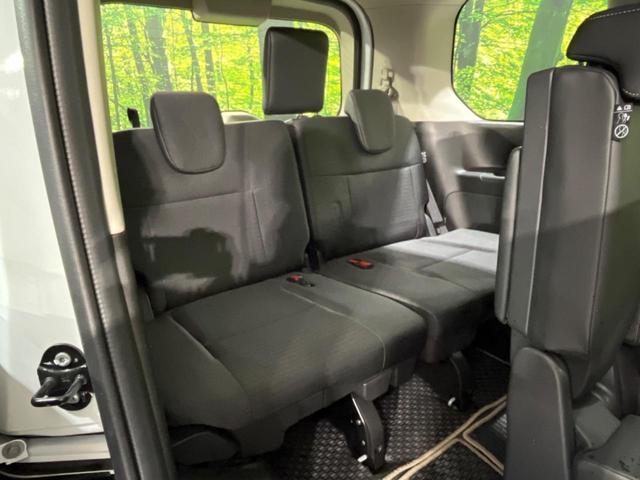 ３列目シートはもちろん状態良好☆大人でもゆったりと座って頂けますので、大人数でのお出かけもラクラクです♪ご家族で、気の知れた仲間で、ドライブに行くのが楽しみですね♪