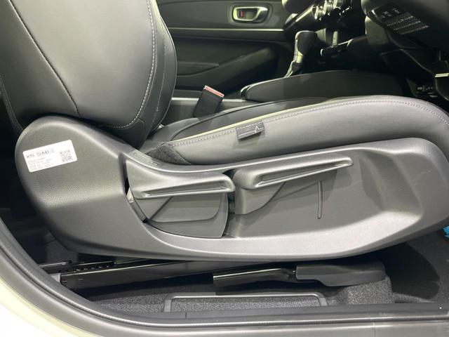 ヴェゼル e:HEV Z 全周囲カメラ 純正9型ナビ 衝突軽減 電動リアゲート ハーフレザーシート コーナーセンサー スマートキー LEDヘッド ETC2.0 純正18インチアルミ オートハイビーム オートライト(41枚目)