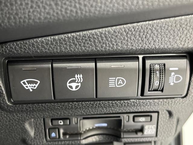 カローラクロス ハイブリッド　Ｚ　４ＷＤ　禁煙車　現行型　モデリスタエアロ　調光パノマラルーフ　純正１０．５型ナビ　全周囲カメラ　フルセグ　Ｂｌｕｅｔｏｏｔｈ接続　衝突軽減装置　ＬＥＤヘッド／フォグ　シーケンシャルターンランプ　ＥＴＣ（7枚目）