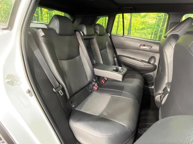 カローラクロス ハイブリッド　Ｚ　４ＷＤ　禁煙車　現行型　モデリスタエアロ　調光パノマラルーフ　純正１０．５型ナビ　全周囲カメラ　フルセグ　Ｂｌｕｅｔｏｏｔｈ接続　衝突軽減装置　ＬＥＤヘッド／フォグ　シーケンシャルターンランプ　ＥＴＣ（10枚目）