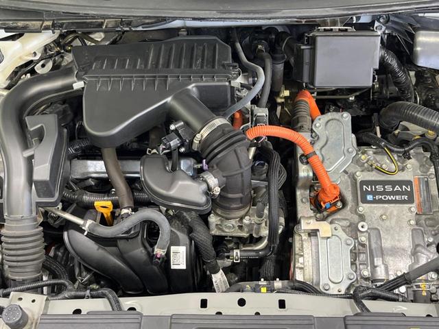 ノート Ｘ　ＦＯＵＲ　純正９型ナビ　バックカメラ　衝突軽減　禁煙車　ドラレコ　コーナーセンサー　スマートキー　オートハイビーム　車線逸脱警報　オートライト　オートエアコン　Ｂｌｕｅｔｏｏｔｈ（18枚目）