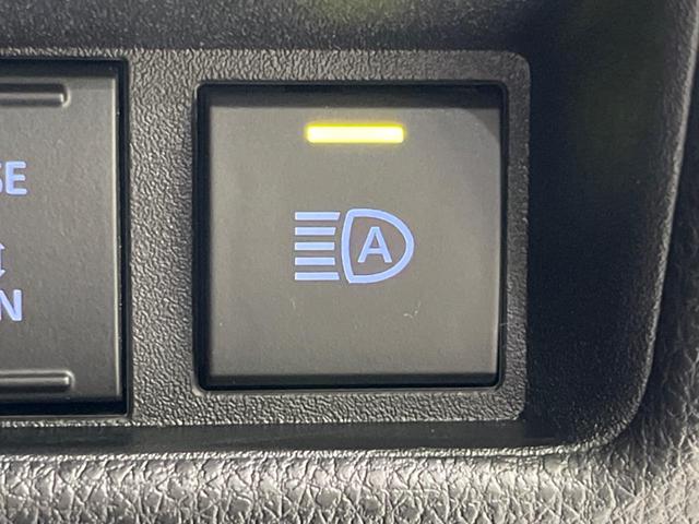 シエンタ ハイブリッドＺ　純正１０型ナビ　両側電動ドア　全周囲カメラ　衝突軽減　禁煙車　コーナーセンサー　スマートキー　ＬＥＤヘッド　ビルトインＥＴＣ　オートハイビーム　車線逸脱警報　オートライト　オートエアコン（32枚目）