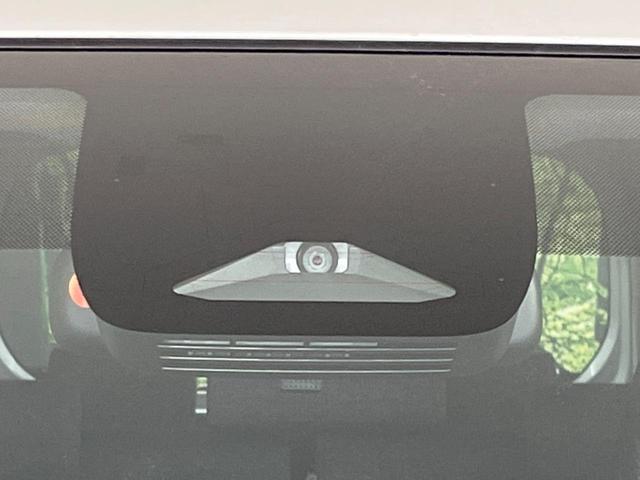 シエンタ ハイブリッドＺ　純正１０型ナビ　両側電動ドア　全周囲カメラ　衝突軽減　禁煙車　コーナーセンサー　スマートキー　ＬＥＤヘッド　ビルトインＥＴＣ　オートハイビーム　車線逸脱警報　オートライト　オートエアコン（35枚目）