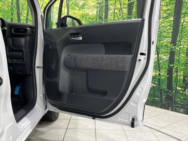 シエンタ ハイブリッドＺ　純正１０型ナビ　両側電動ドア　全周囲カメラ　衝突軽減　禁煙車　コーナーセンサー　スマートキー　ＬＥＤヘッド　ビルトインＥＴＣ　オートハイビーム　車線逸脱警報　オートライト　オートエアコン（40枚目）