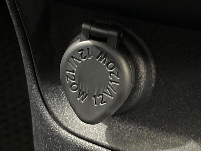 シエンタ ハイブリッドＺ　純正１０型ナビ　両側電動ドア　全周囲カメラ　衝突軽減　禁煙車　コーナーセンサー　スマートキー　ＬＥＤヘッド　ビルトインＥＴＣ　オートハイビーム　車線逸脱警報　オートライト　オートエアコン（51枚目）