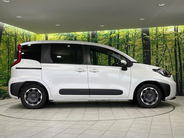 シエンタ ハイブリッドＺ　純正１０型ナビ　両側電動ドア　全周囲カメラ　衝突軽減　禁煙車　コーナーセンサー　スマートキー　ＬＥＤヘッド　ビルトインＥＴＣ　オートハイビーム　車線逸脱警報　オートライト　オートエアコン（55枚目）