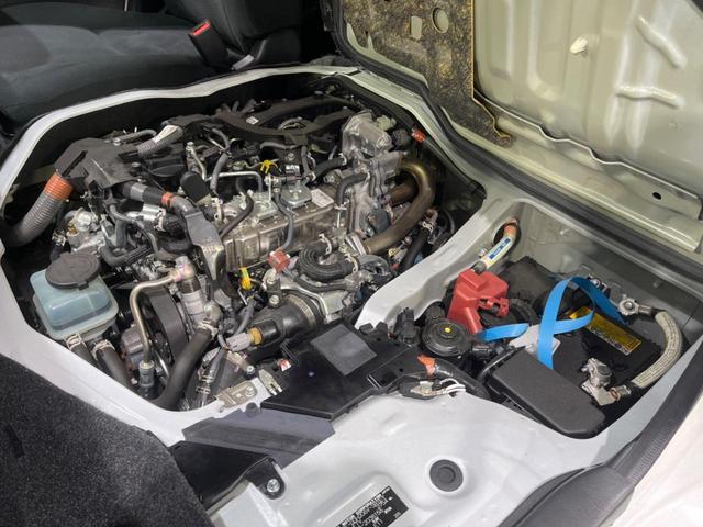 ハイエースバン ロングスーパーＧＬ　両側電動スライドドア　ＡＬＰＩＮＥ製ＳＤナビ　バックカメラ　寒冷地仕様　禁煙車　衝突軽減装置　ＥＴＣ　スマートキー　オートライト　オートエアコン　ＬＥＤヘッドライト　ＬＥＤフォグ　ドアバイザー（19枚目）