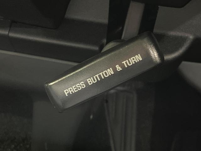 ハイエースバン ロングスーパーＧＬ　両側電動スライドドア　ＡＬＰＩＮＥ製ＳＤナビ　バックカメラ　寒冷地仕様　禁煙車　衝突軽減装置　ＥＴＣ　スマートキー　オートライト　オートエアコン　ＬＥＤヘッドライト　ＬＥＤフォグ　ドアバイザー（41枚目）