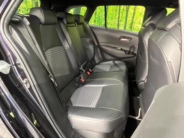 カローラツーリング ハイブリッド ダブルバイビー 4WD 衝突軽減装置 ディスプレイオーディオ バックカメラ レーダークルーズ ETC Bluetooth 合皮シート LEDヘッド オートマチックハイビーム スマートキー 革巻きステアリング(9枚目)