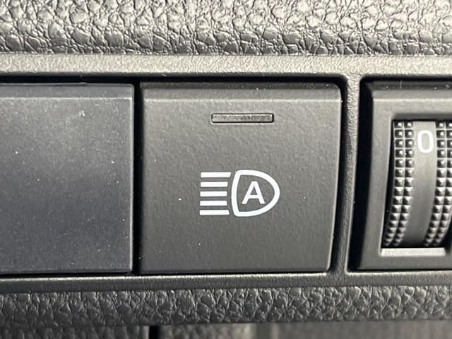 カローラツーリング ハイブリッド ダブルバイビー 4WD 衝突軽減装置 ディスプレイオーディオ バックカメラ レーダークルーズ ETC Bluetooth 合皮シート LEDヘッド オートマチックハイビーム スマートキー 革巻きステアリング(36枚目)